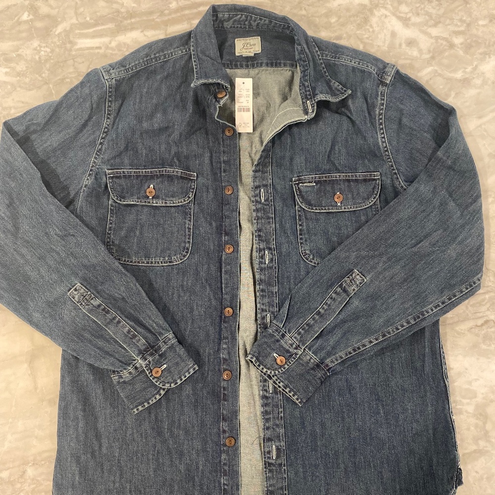 J. Crew Mens denim button down NWT size medium